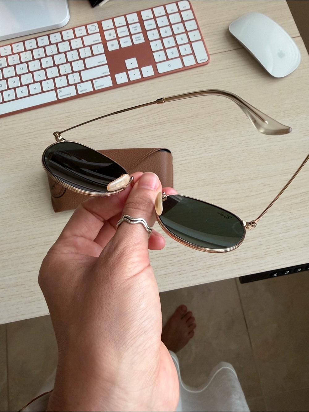Ray-Ban Round Metal Gold Sunglasses with Green Lenses - Picture 5 of 5